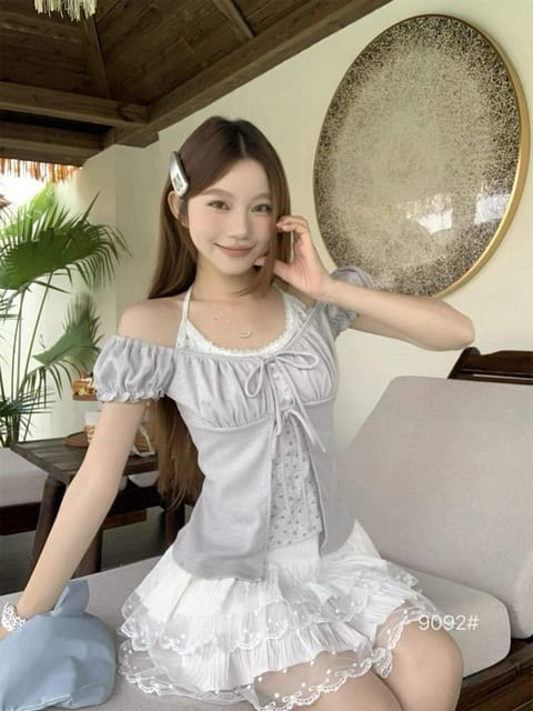 Daisy Bloom Halter Tee